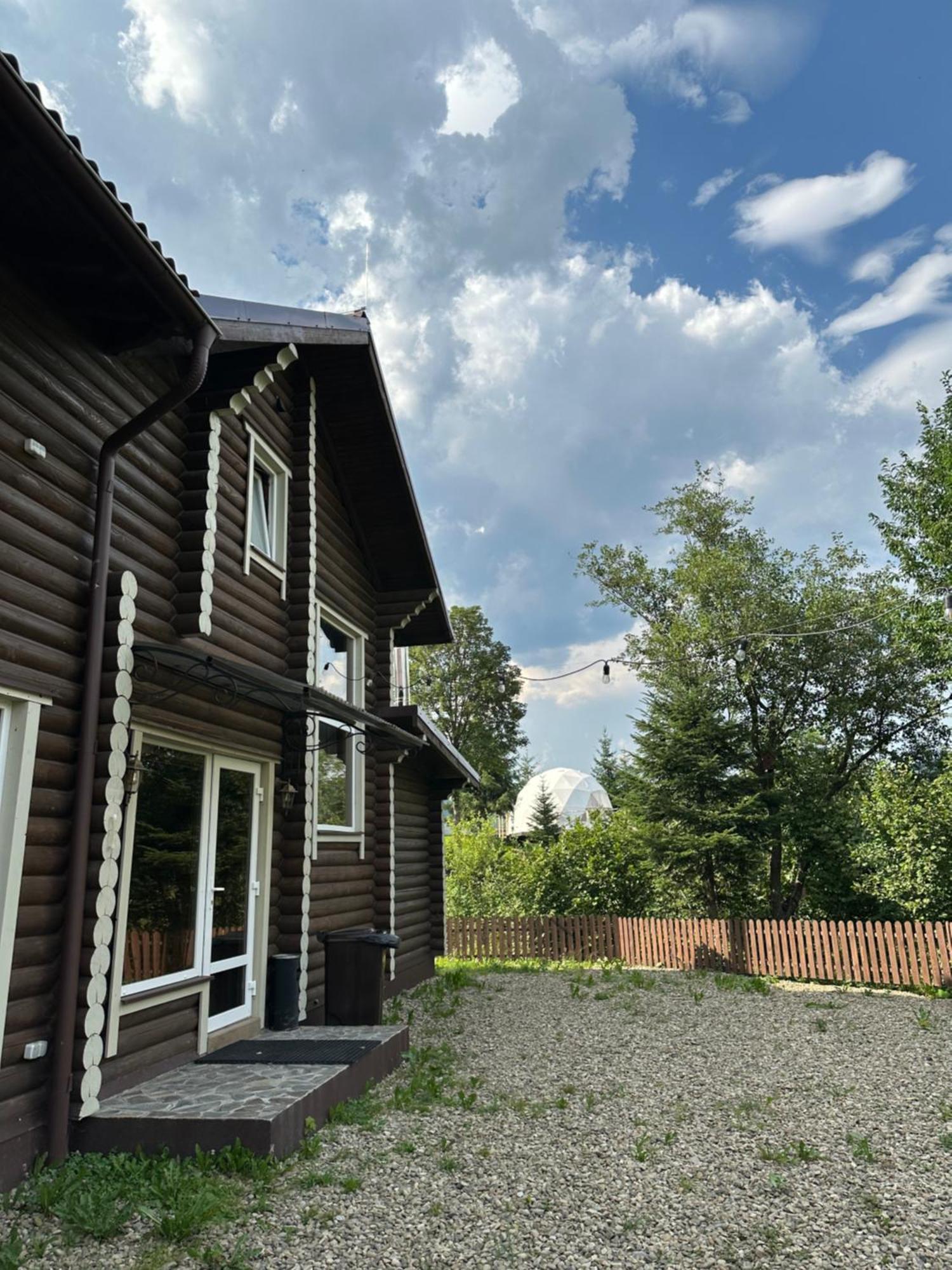 Карпатська Криївка Yasinia Exterior foto